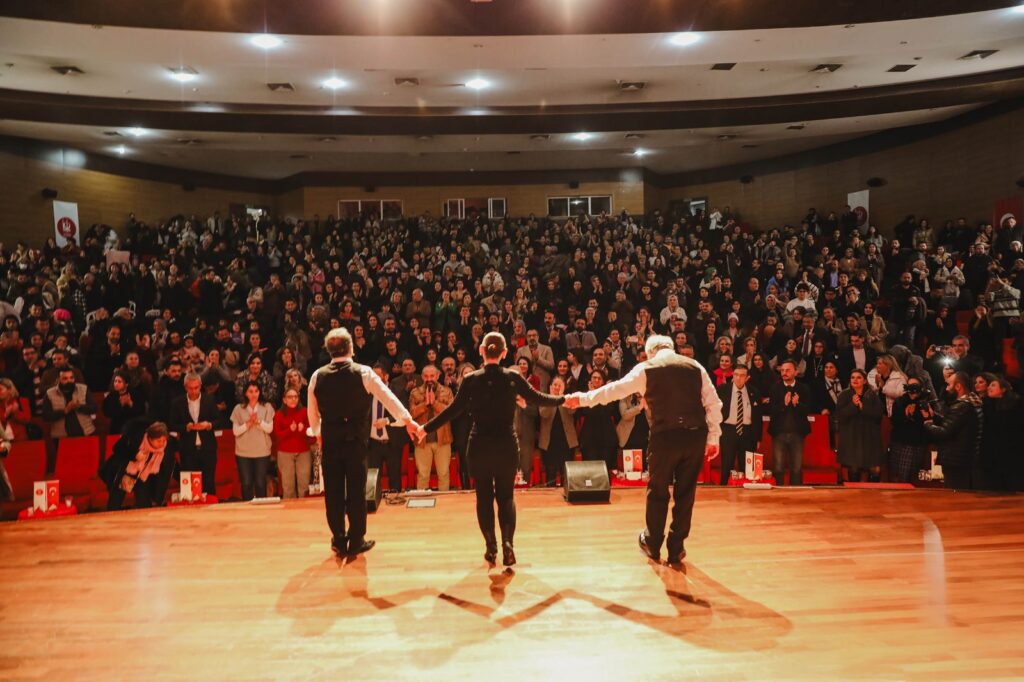 Keçiören’de sanatseverler tiyatro festivalinde buluştu