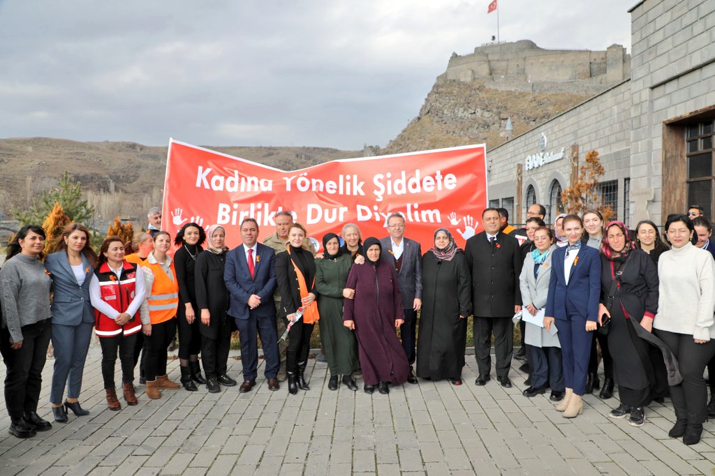 Kars Valisi Ziya Polat, kadına şiddet hakkında konuştu