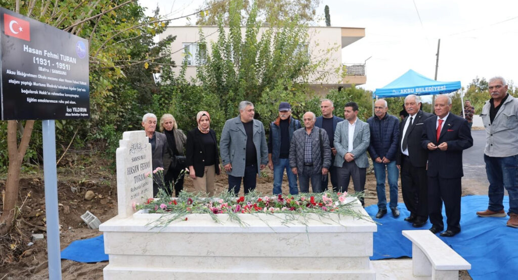 Aksu Belediyesinden Hasan Fehmi öğretmen’e vefa