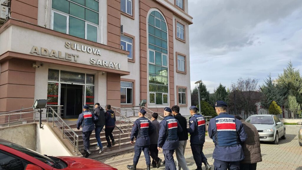 Amasya’da hırsızlık çetesi JASAT’ın operasyonuyla çökertildi