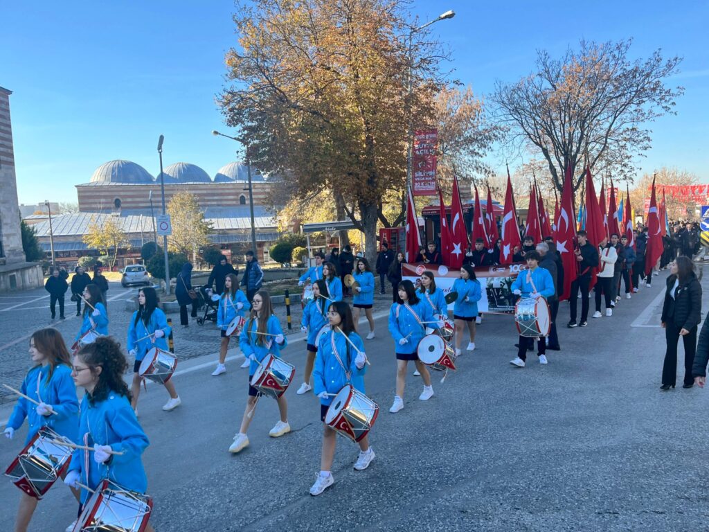 Edirne’de Öğretmenler Günü törenlerle kutlandı