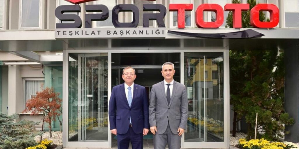 Spor Toto Teşkilat Başkanı Öztürk’e Kars Valisi Ziya Polat’tan ziyaret