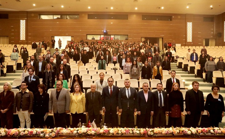 Hacı Bayram Veli Üniversitesi Uluslararası İletişim Kongresi’nde buluştu