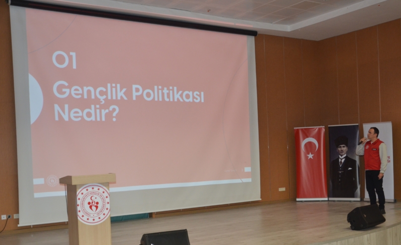 Amasya’da “Gençlik Politika Belgesi Vizyon Çalıştayı”gerçekleştirildi