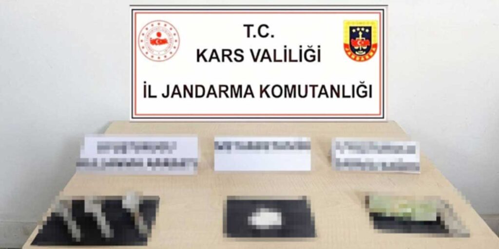 Kars’ta jandarma ekipleri güven uygulamasında uyuşturucu yakalandı