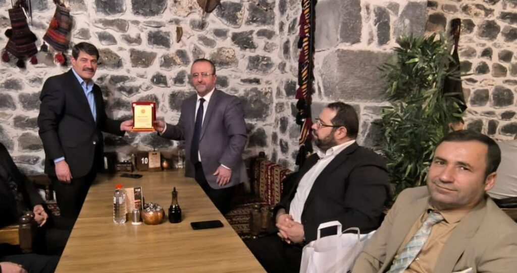 Kars Müftülükten emekli personele belge ve plaket verildi – Birlik Haber Ajansı