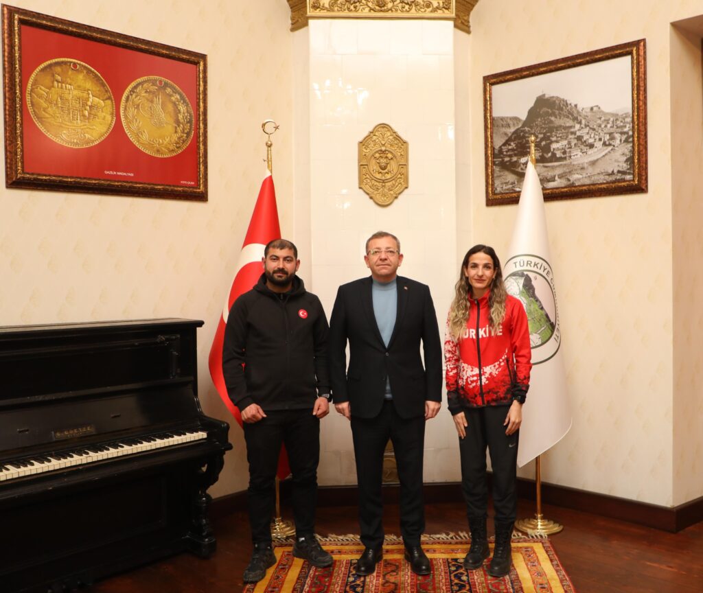 Kars Valisi Ziya Polat kros şampiyonunu ağırladı – Birlik Haber Ajansı