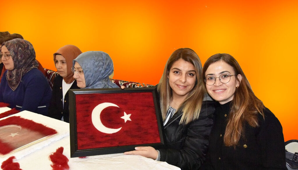 750 yıllık derslikte keçeden Türk bayrağı üretiyorlar – Birlik Haber Ajansı