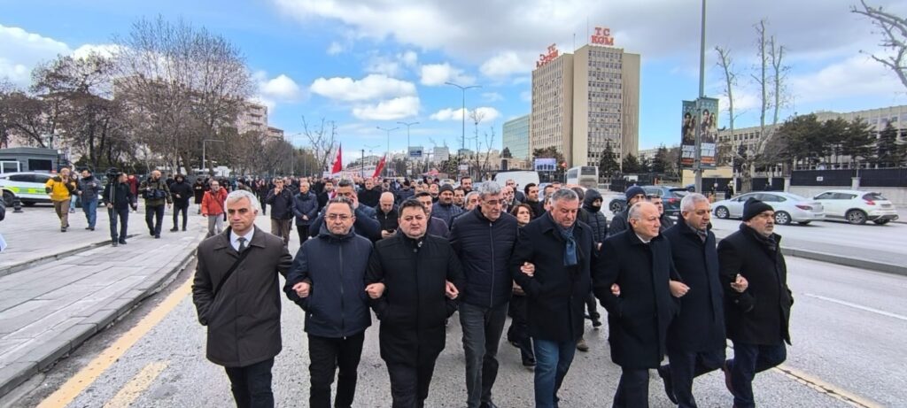 GMİS Yönetimi, Ankara’da Çayırhan işçilerinin yürüyüşüne katıldı – Birlik Haber Ajansı