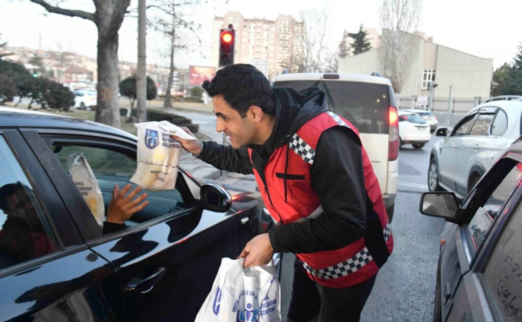 Ankara’da iftara yetişemeye kumanya var – Birlik Haber Ajansı