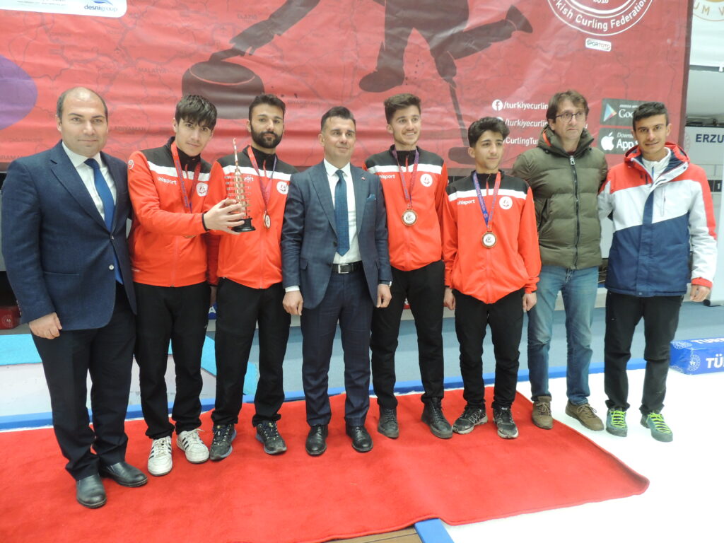 Aile ve Sosyal Hizmetler İl Müdürlüğü Erkek Curling Takımı, Türkiye üçüncüsü oldu – Birlik Haber Ajansı