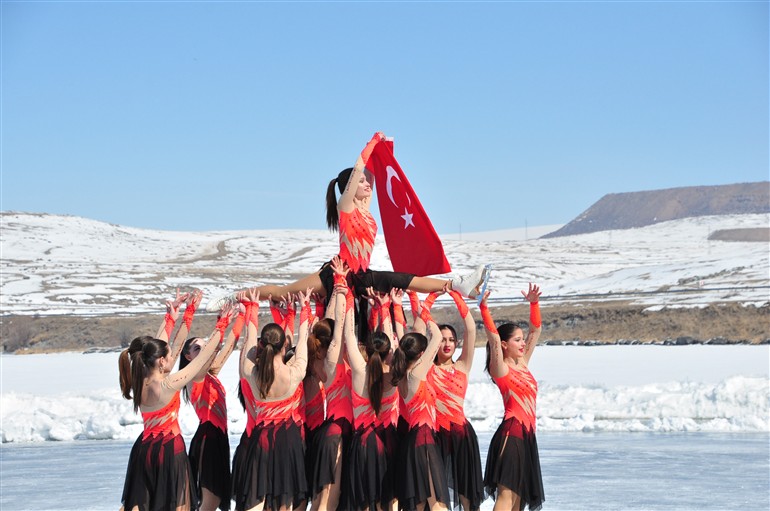 Çıldır Gölü’nde Kış Festivali coşkusu – Birlik Haber Ajansı