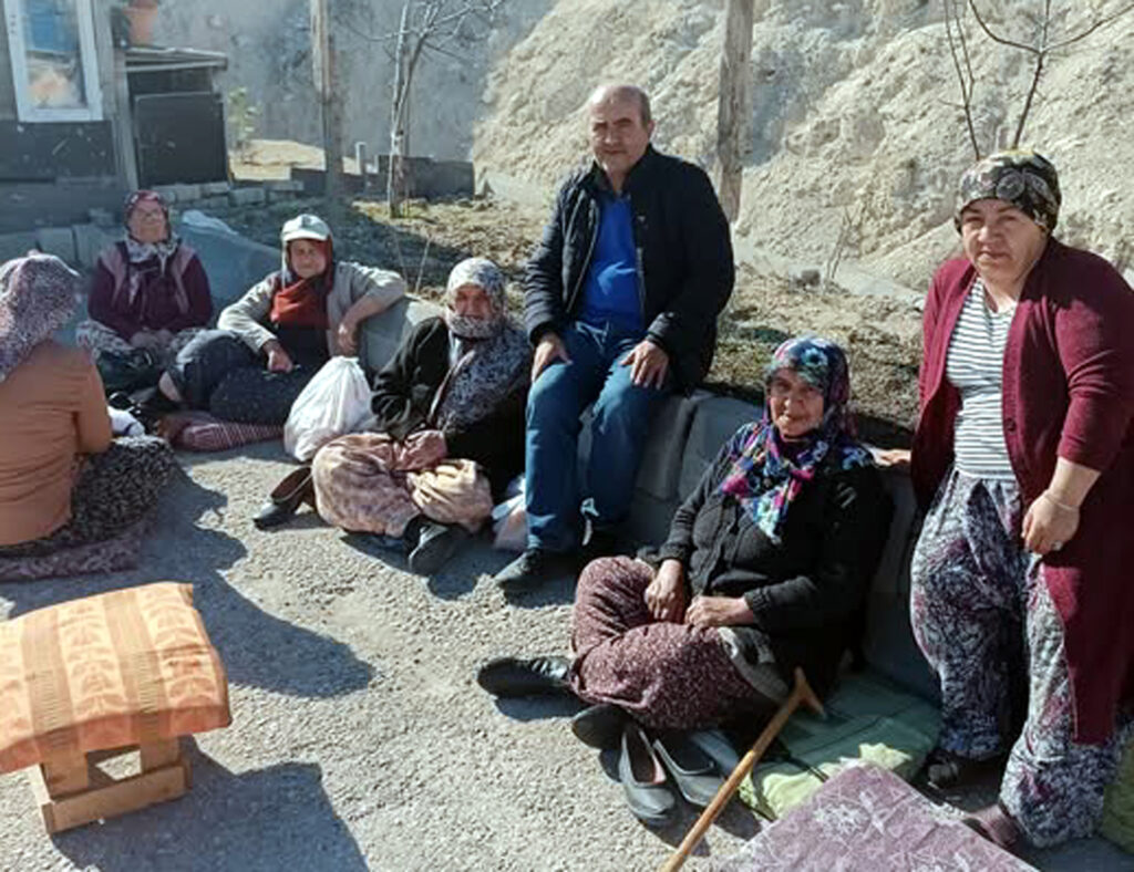 Gazipaşa mahalle muhtarından mahalleliye ziyaret – Birlik Haber Ajansı