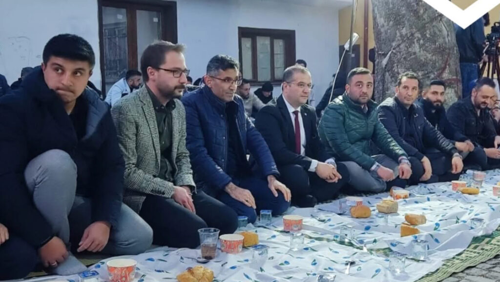 Buğday yaşı ve hoşaf ile iftarlarını açtılar – Birlik Haber Ajansı