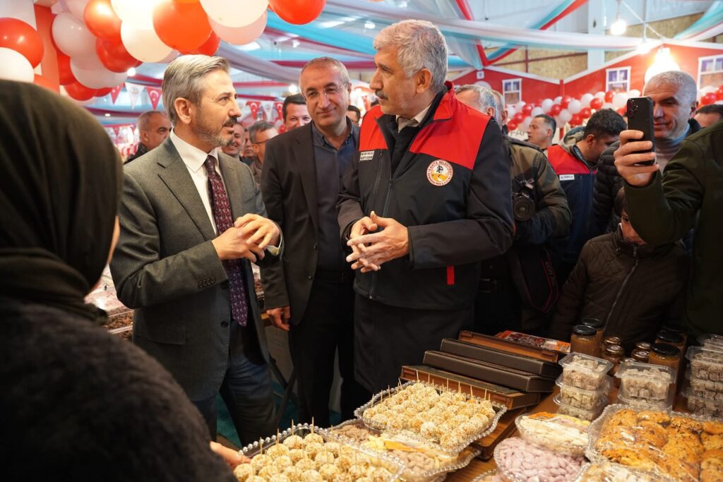 Kahta’da Ramazan Çarşısı açıldı – Birlik Haber Ajansı