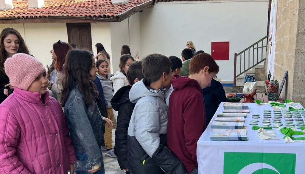 Burdur’da bağımlılıkla mücadelede el emeği sergisi – Birlik Haber Ajansı