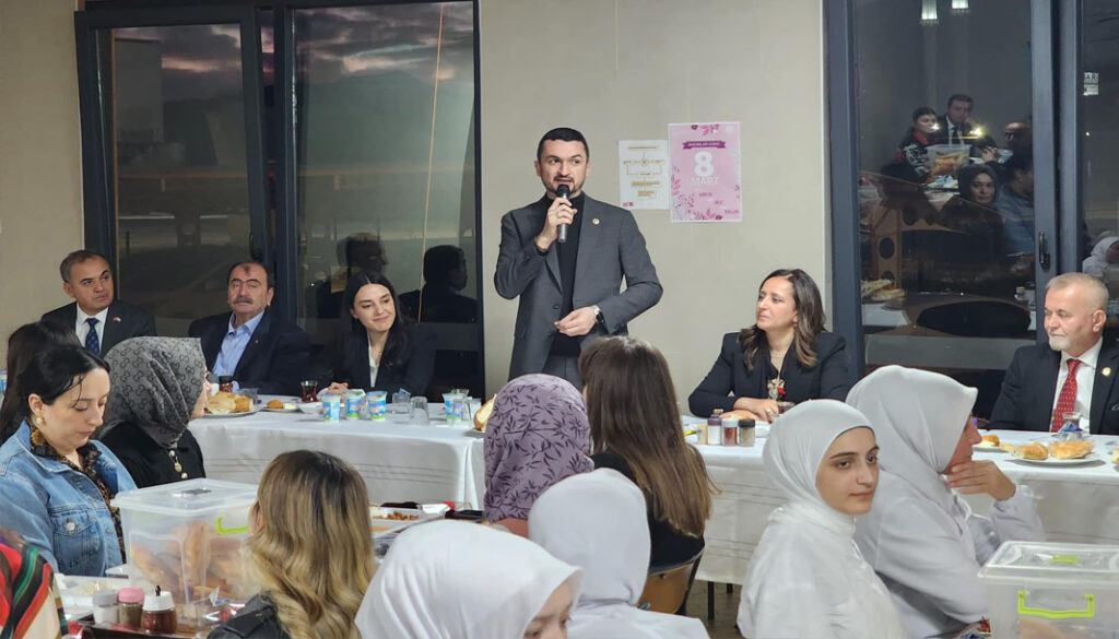 Burdur’da Duranlar Süt’ten birlik ve beraberlik iftarı – Birlik Haber Ajansı