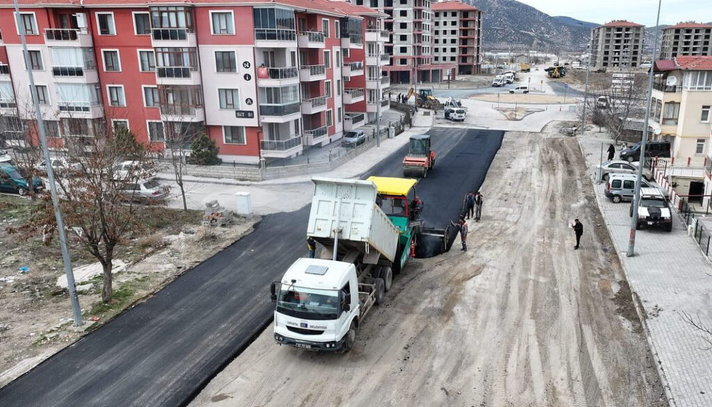 Isparta 206. Cadde’de asfaltlama yapıldı – Birlik Haber Ajansı