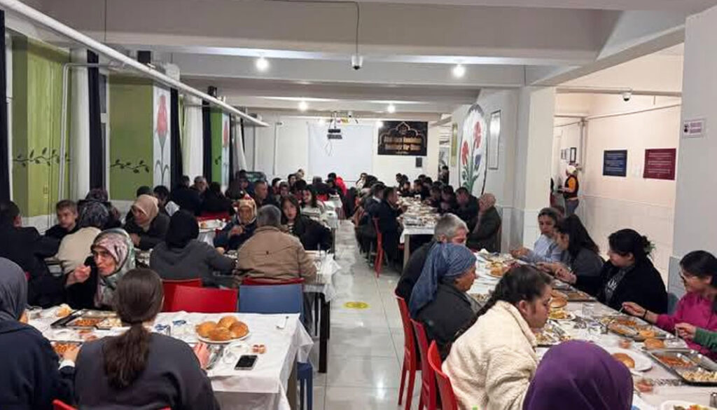 Denizli Çameli Anadolu Lisesi’nde birlik ve beraberlik iftarı – Birlik Haber Ajansı