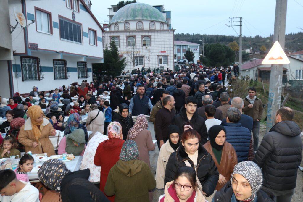 Ağasarlılar gurbette keşkek iftarıyla buluştular – Birlik Haber Ajansı