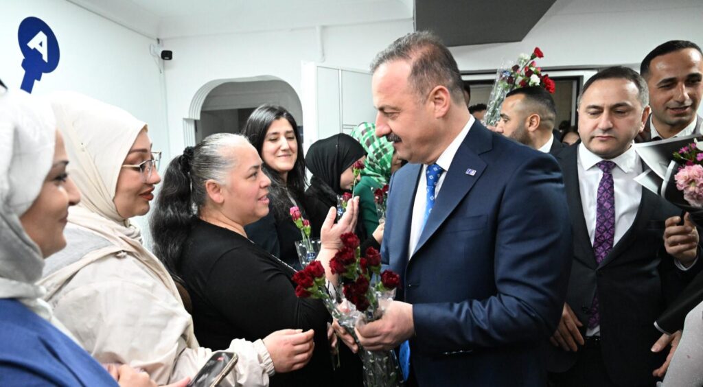 Ağıralioğlu Gebze’den seslendi: Vatanın ayağa kalkması kadınlarımız sayesinde oldu – Birlik Haber Ajansı